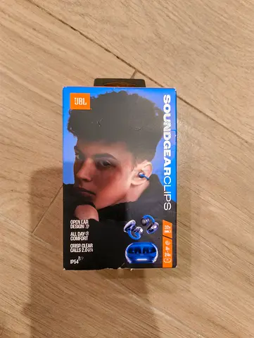 JBL soundgear clips
