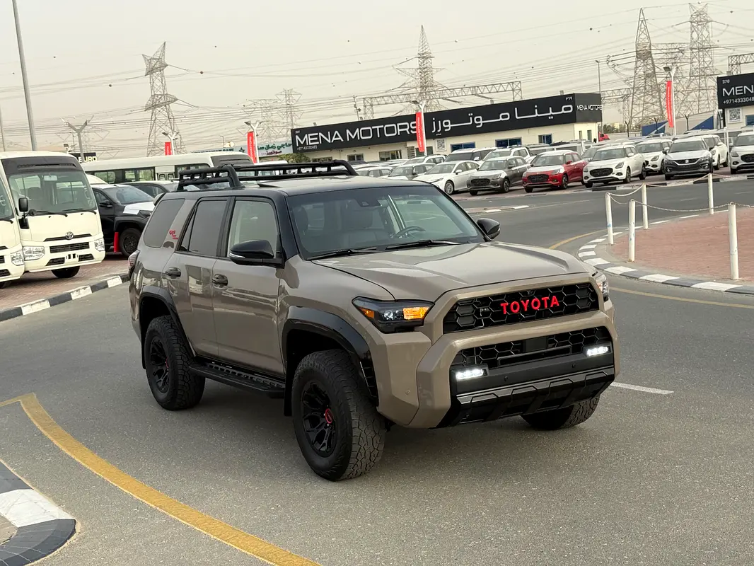 Toyota 4Runner 2024 — photo 1 of 20