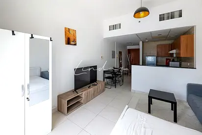 Well maintained | Fully furnished |Vacant mid June