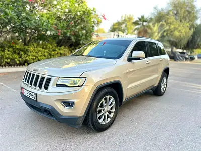 Jeep Grand Cherokee Laredo 2015 | GCC Specs | Well Maintained