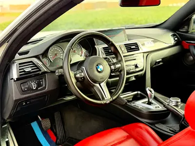 2018 BMW M4 缩略图 15