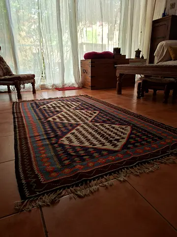 Traditional Kilim Rug with Geometric Patterns