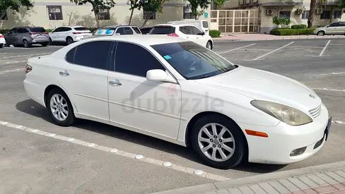 LEXUS ES300 2003 AL FUTTAIM GULF GCC FAMILY USED COLD AC VERY CLEAN WELL MAINTAINED