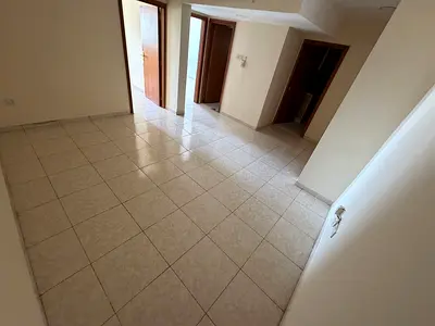 شقة غرفتين وصالة للإيجار السنوي في كورنيش عجمان