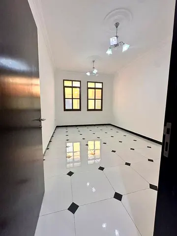 Apartment for annual rent in Rawda 3