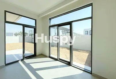 Huge Plot | Vacant End of June | Multiple Cheques