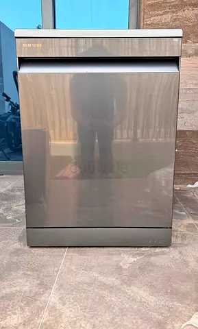Samsung brand home connect WiFi 3 rack dishwasher like new condition