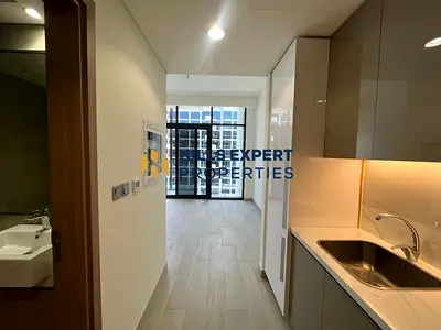 Unfurnished studio with appliances available for rent
