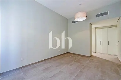 Semi-furnished | Managed | High Floor | Seaview