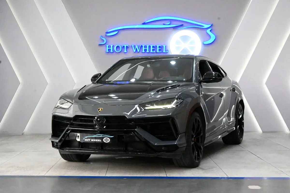 Lamborghini Urus 2023 — photo 1 of 14