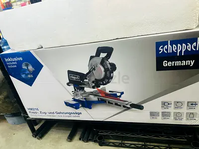 Sliding cross cut mitre saw
