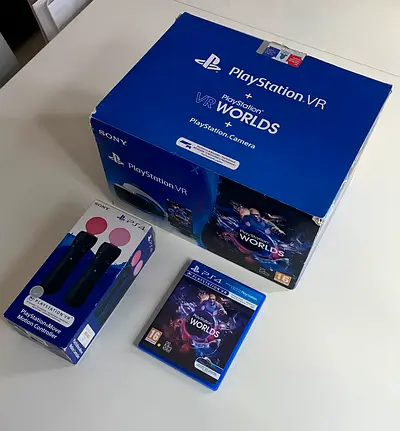 Sony PS4 VR 1 Complete Bundle With Move Controllers Camera
