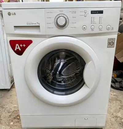 LG 7kg Front Load Washing Machine (Direct Drive) - Working