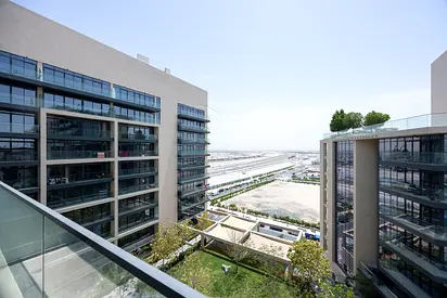 High Floor | White Goods Available | Move-in Ready
