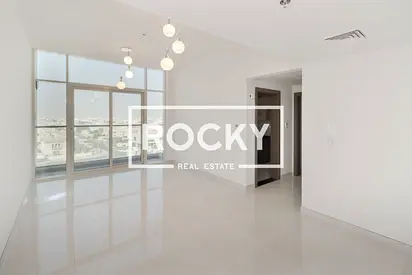 2 B/R with Balcony | Prime Location