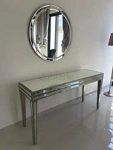 Mirrored Console Table with Large Round Wall Mirror - Excellent Condition