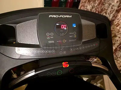 Pro Form Treadmill 410i - with Incline and 18km run speed