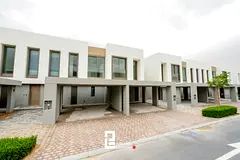 Family Living | Single Row | Prime Location