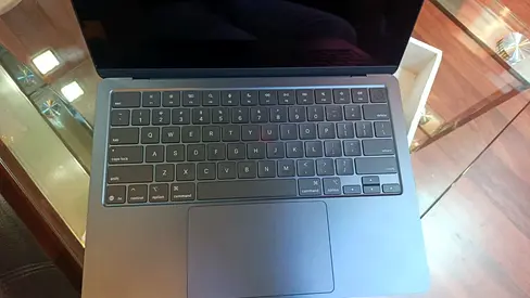 MacBook M4 Midnight Color  256GB