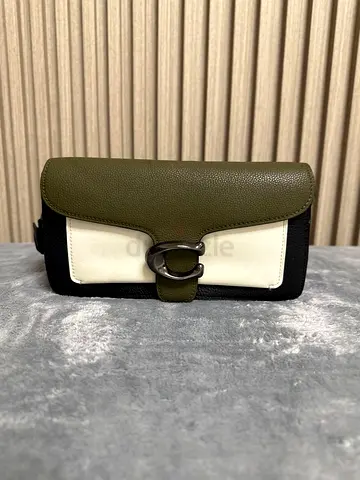 Preloved Coach Tabby Olive Green  Cream Leather Shoulder Bag with Adjustable Strap