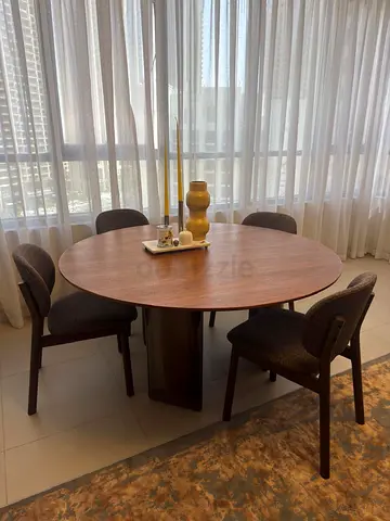 Marina Home table and chairs