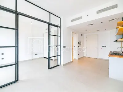 Elegant 1BR | Park Living | Great Deal