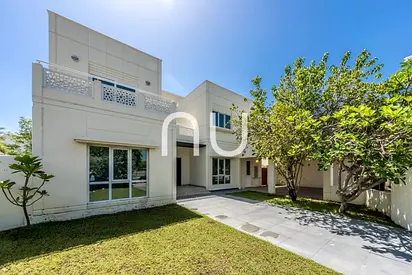 EXCLUSIVE ⎮Fully Upgraded ⎮ Lake Fronting Villa