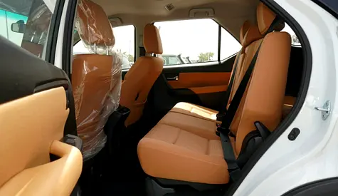 2026 Toyota FORTUNER 照片 10