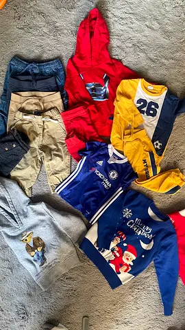 Bundle of boys clothes - hoodies, sweaters, pants (size approx. 9-18months)