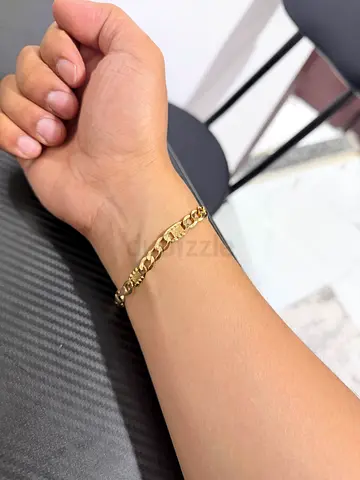 Gold bracelet