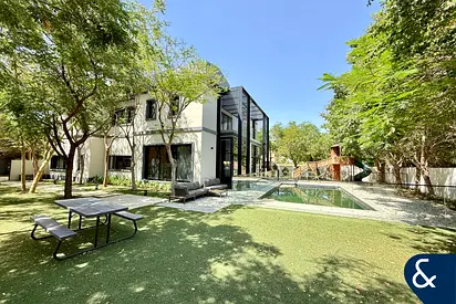 Upgraded B2 Mazaya | Corner Plot | 5 Bedroom