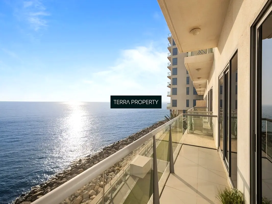 Beautiful & Well-kept - Sea View!