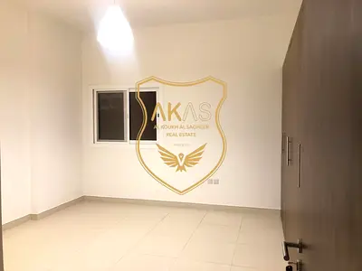 Big Size Studio - 33k In 4 Payments