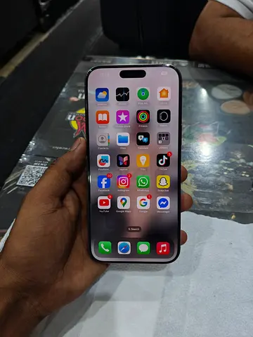 I Phone 16 pro max