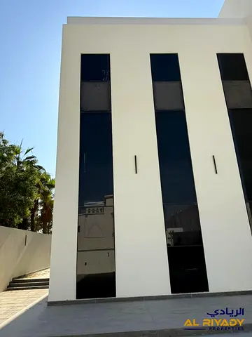 Luxurious Modern Villa & Elegant Design in Al Khawaneej