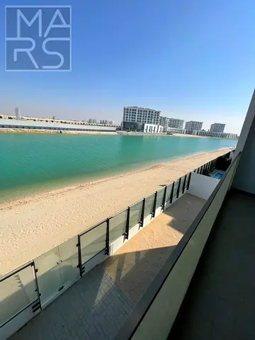 فيلا فاخرة للإيجار في مدينة أجمل مكان - واجهة الشارقة البحرية | 250,000 درهم إماراتي