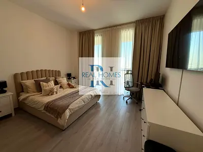 GOLF FACING VIEWS | VAST LAYOUT | VACANT | MIDTOWN