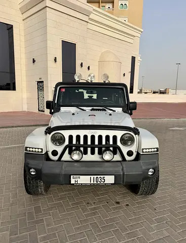 Jeep Wrangler Sahara 2013 GCC original paint 2 key