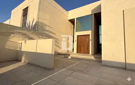 Spacious Upgraded 5 Bedroom Villa| Inquire Now