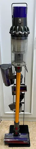 Dyson Cyclone V10 Absolute Cordless Vacuum Cleaner with free stand + 8 accessories free delivery