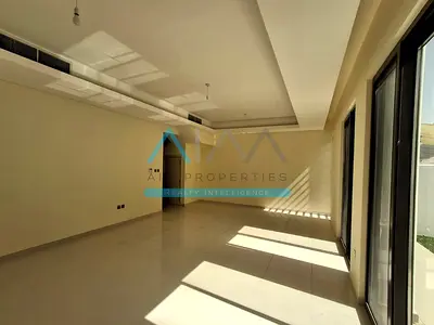 R2M NEAT CLEAN SPACIOUS SIZE VACANT VILLA FOR SALE DAMAC HILLS 2