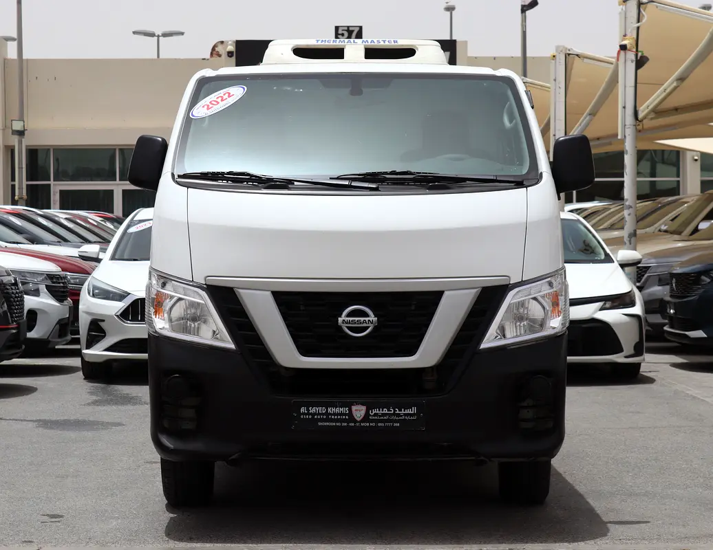 Nissan Urvan 2022 — photo 1 of 20