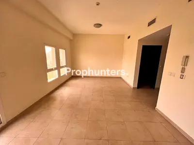 Close Kitchen |Near School & Pool| Prime Location