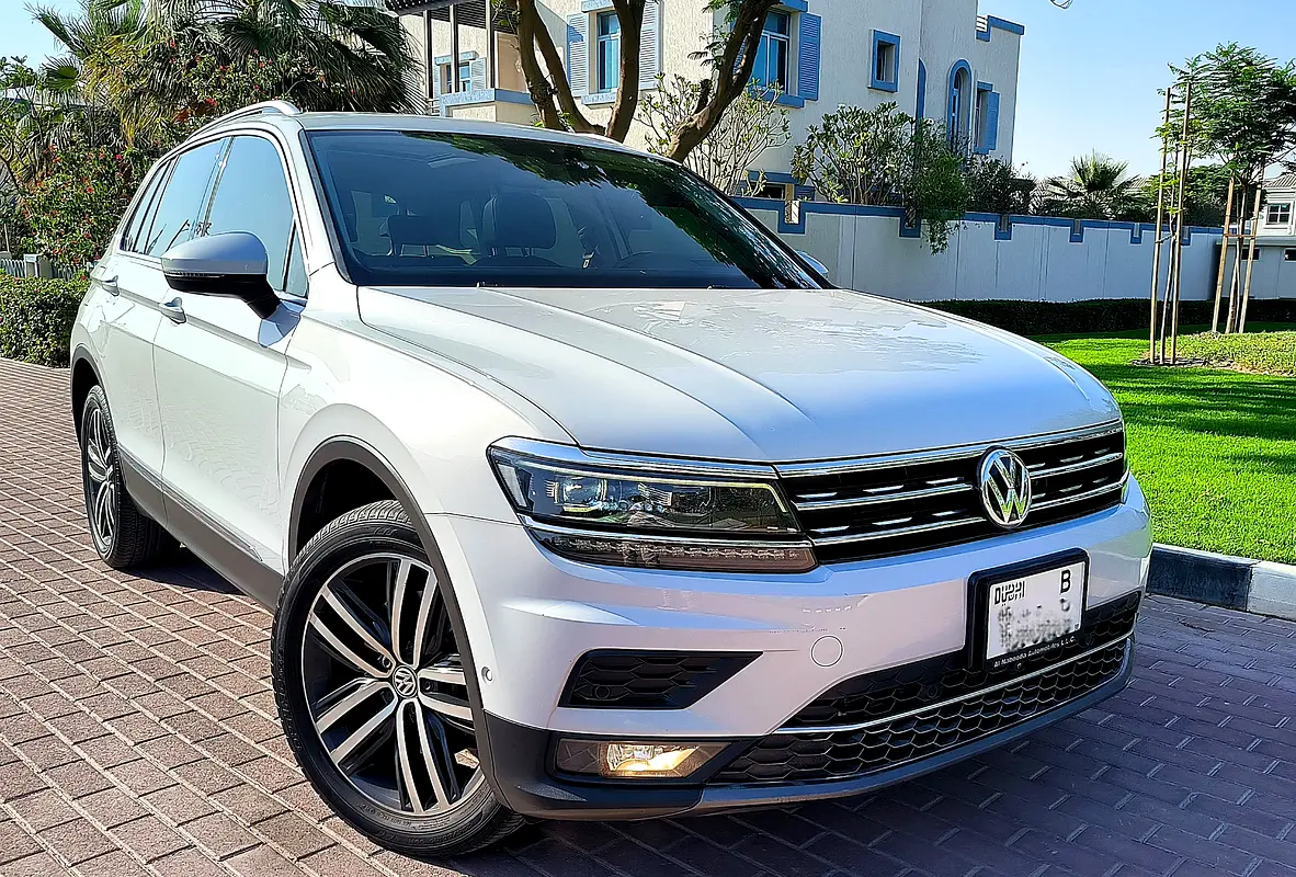 Volkswagen Tiguan 2018 — photo 1 of 9