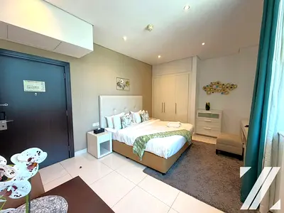 Furnished Studio I Modern | Next to Canal