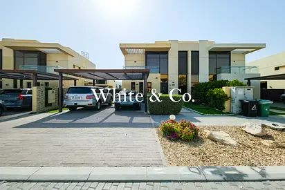 VASTU Compliant | Upgraded | Large Plot