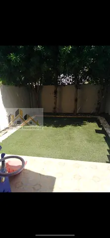 READY TO MOVE IN/SINGLE ROW /WELL MAINTAINED