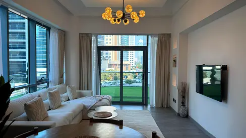 1 BEDROOM CHILLER FREE, BATHTUB INCLUDED , LARGE LAYOUT WITH BALCONY