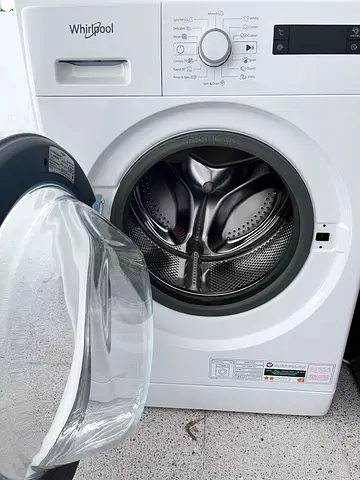 Whirlpool Front Load Washing Machine - Good Condition