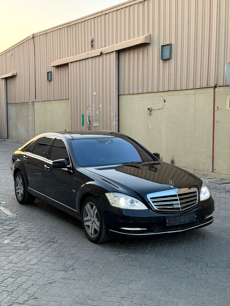 Mercedes-Benz S-Class 2010 — photo 1 of 16
